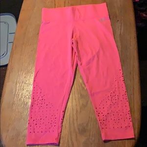 Crop coral yoga pants